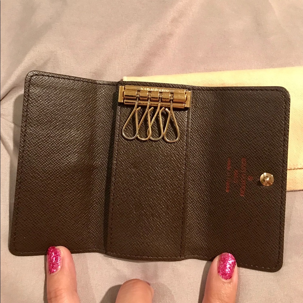 Louis Vuitton Multicles 4 ring key holder - Picture 6 of 7